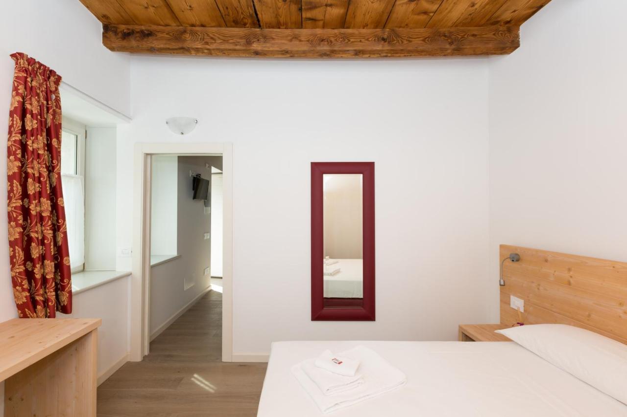 Colle Ameno Room And Breakfast Rovereto  Dış mekan fotoğraf