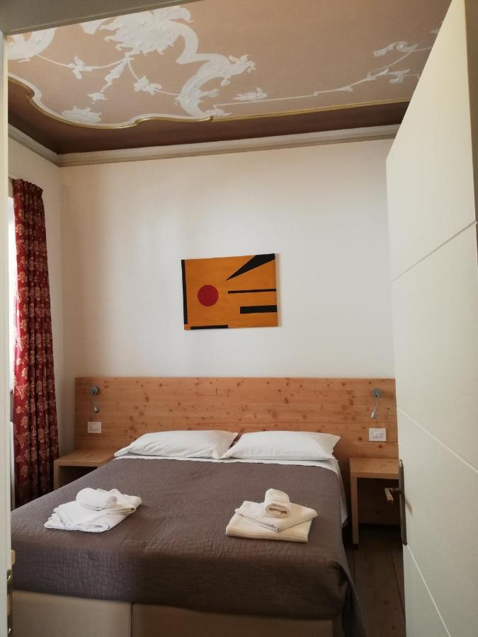 Colle Ameno Room And Breakfast Rovereto  Dış mekan fotoğraf