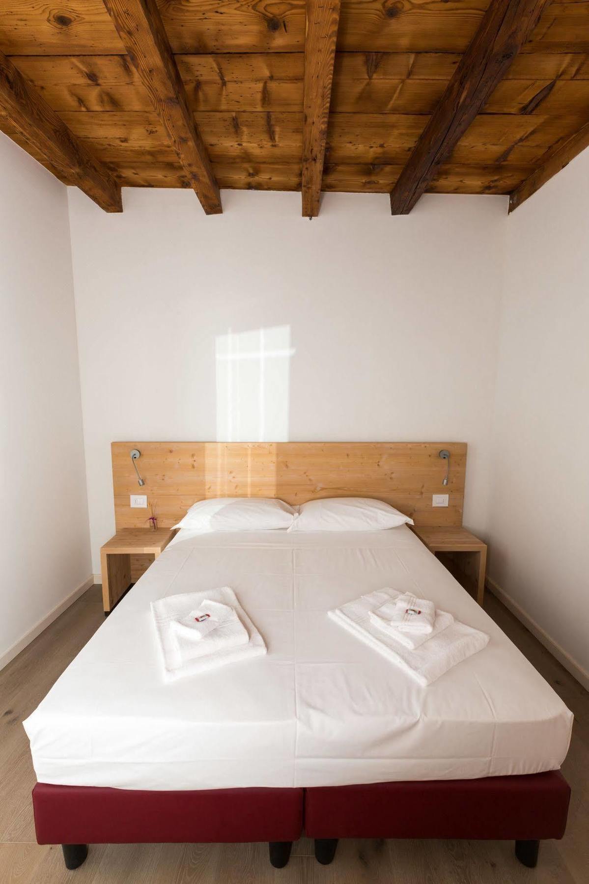 Colle Ameno Room And Breakfast Rovereto  Dış mekan fotoğraf