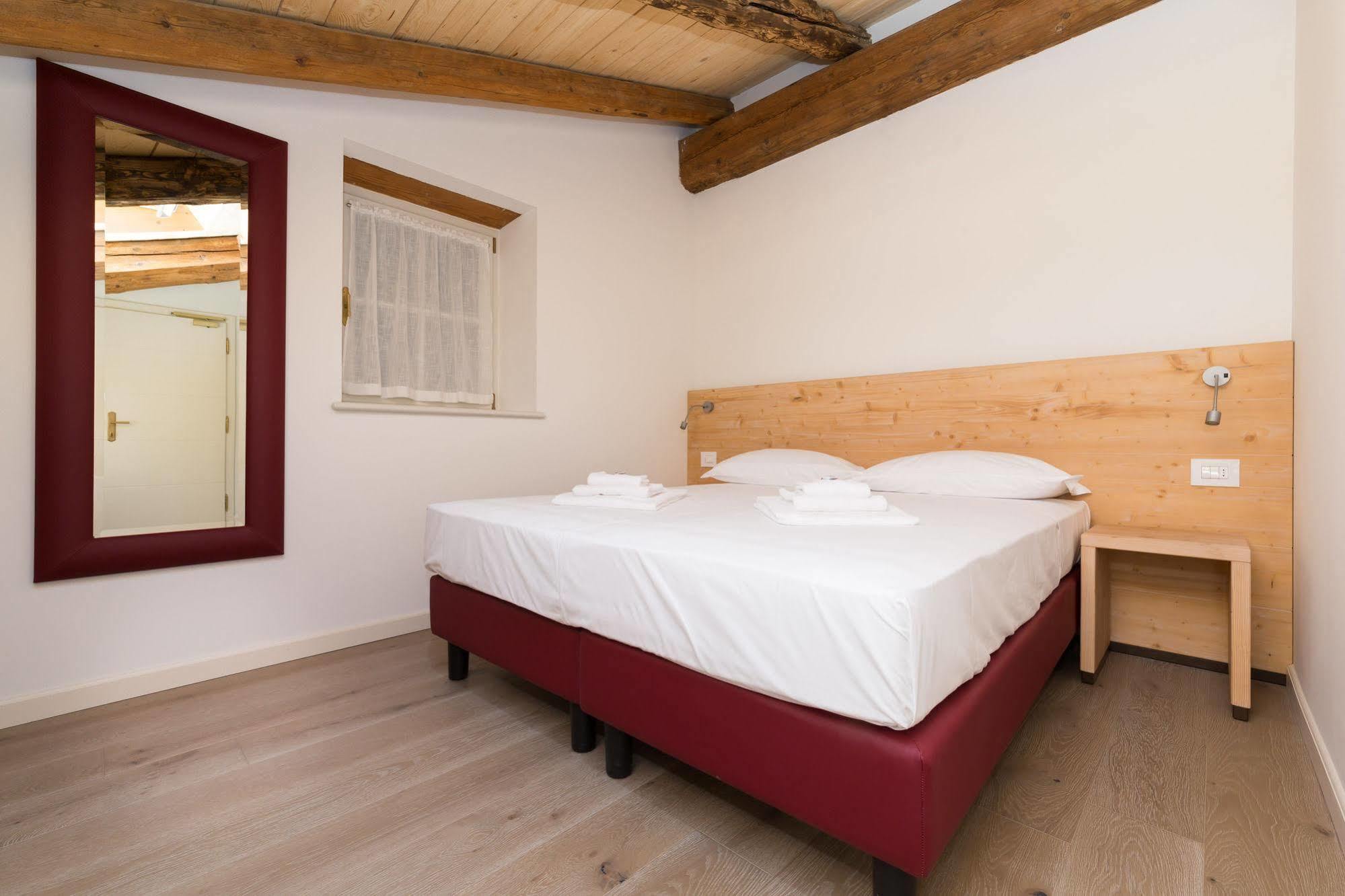 Colle Ameno Room And Breakfast Rovereto  Dış mekan fotoğraf